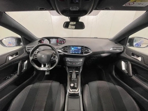 Peugeot 308 - imagine 8