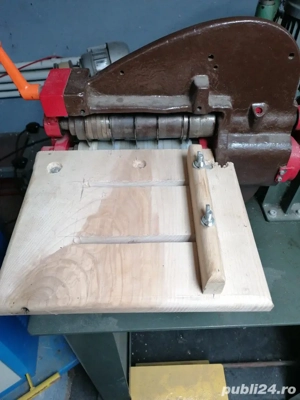 Mașina de tăiat curele. 