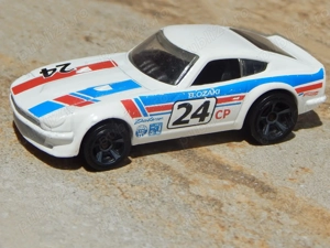 Macheta Datsun 240Z Then & Now Hot Wheels 2015 1:64 uzata