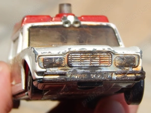 Macheta ambulanta K-49 Jaguar 1:32 Lesney Matchbox Anglia 1974