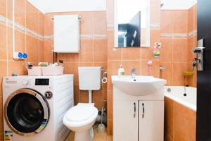 Apartament spatios cu 4 camere si 2 bai -  in zona linistita -  aproape de Piata Decebal - imagine 11