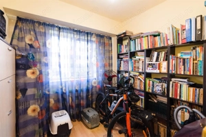 Apartament spatios cu 4 camere si 2 bai -  in zona linistita -  aproape de Piata Decebal - imagine 6