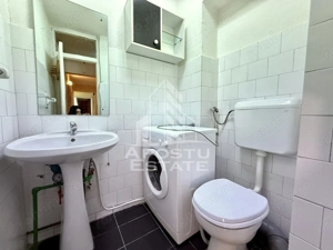 Apartament cu 4 camere, centrala proprie, etaj 2, zona Girocului - imagine 9 Apartament cu 4 camere, centrala proprie, etaj 2, zona Girocului - imagine 9