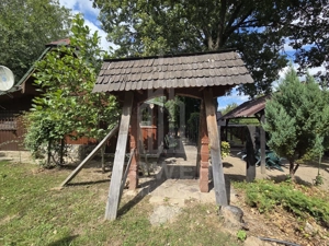 Teren deosebit cu cabană din lemn, Tocile – locație liniștită - imagine 14