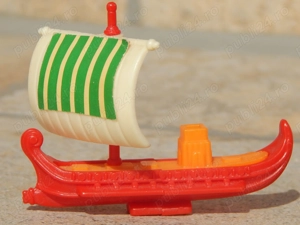 Jucarie galera romana plastic colectia Kinder 1990