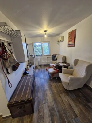 Apartament cu 4 camere la 400 de metri distanță de metroul 1 Decembrie 1918