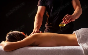 Maseur efectuez masaj de relaxare terapeutic si anticelulitic 