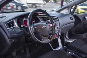 Kia Ceed an 2016 , benzina, foarte spatioasa si silentioasa ,72 000km - imagine 2