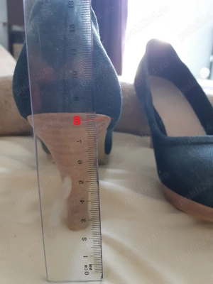 Pantofi negri cu toc  produs nou - imagine 2