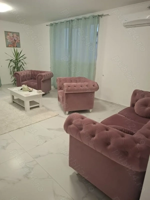 De vanzare casă pe parter...