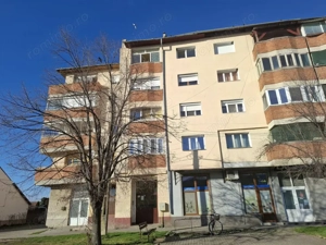 Apartament 3 camere in bloc Digi Nadlac - imagine 5