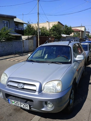 Mașină teren Hyundai santa Fe 1 an fab 2005, motor 2.0 diesel, 96070 kilometri pe odometru reali,  - imagine 2