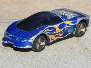 Macheta masina concept Buick Wildcat Hot Wheels 1993 uzata