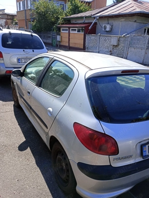 Vând masina Peugeot 206 , 1.4 benzina, an fab 2004. Se vinde întreaga 