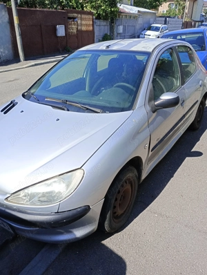 Vând masina Peugeot 206 , 1.4 benzina, an fab 2004. Se vinde întreaga  - imagine 3