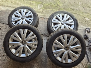 Set 4 roți r16 jante de tabla originale vw cu anvelope iarnă 205 55r16 stare foarte bună p - imagine 2