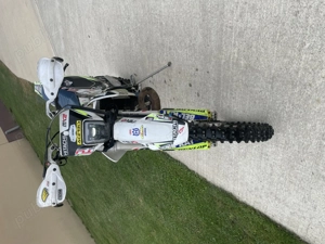 Husqvarna Te300 2t 2017 - imagine 4 Husqvarna Te300 2t 2017 - imagine 4