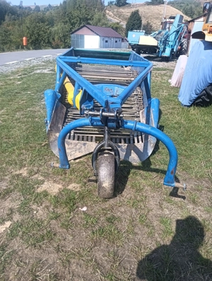 De vânzare mașina de scos cartofi Poloneză  - imagine 3