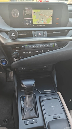 Lexus Seria ES 300h, CAP. CIL.-  2.5 Hybrid, 222CP, An- 2019. - imagine 15 Lexus Seria ES 300h, CAP. CIL.-  2.5 Hybrid, 222CP, An- 2019. - imagine 15
