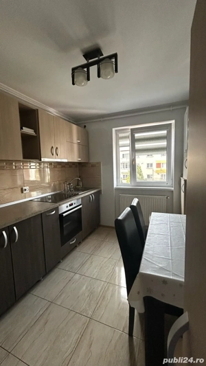 De vanzare - Renovat - Mobilat - imagine 5