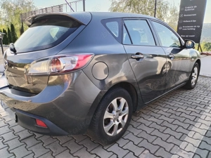 Vând Mazda 3, motor silențios, km. reali
