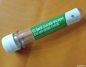 Eprubeta din plastic cu aer curat