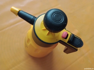 Pulverizator de apă, nou, 2 litri, pentru stropit plante, rufe de călcat  - imagine 3