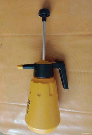 Pulverizator de apă, nou, 2 litri, pentru stropit plante, rufe de călcat  - imagine 2