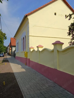 Casă stil baroc de vânzare  , central ,o proprietate  deosebită!    - imagine 3