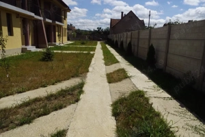 Inchiriez casa in episcopia