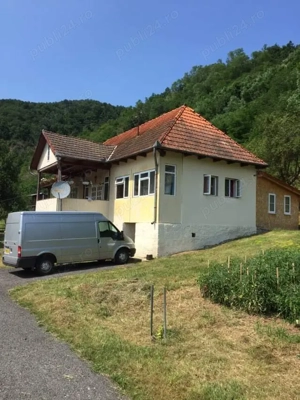 Casa +anexe , complet mobilată la tara - imagine 9