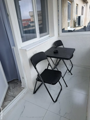 Particular ultracentral - imagine 9