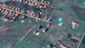 Loc de casa de 448mp în Livada