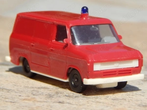 Macheta Ford Transit I facelift pompieri Herpa Germania 1:87 plastic - imagine 2