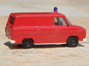 Macheta Ford Transit I facelift pompieri Herpa Germania 1:87 plastic - imagine 4