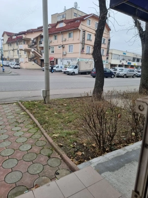 Vând spațiu comercial