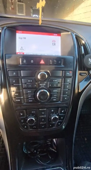 Vând Opel Astra J Sports Tourer  - imagine 4 Vând Opel Astra J Sports Tourer  - imagine 4