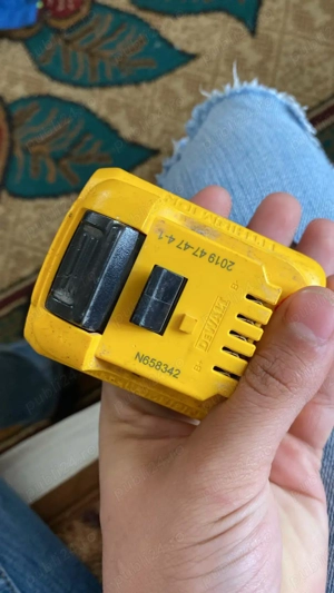 Vând laser dewalt perfect functional pe acumulatori  - imagine 3