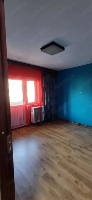 Vând apartament decomandat , cu două camere și două balcoane , la etaj 2  - imagine 3 Vând apartament decomandat , cu două camere și două balcoane , la etaj 2  - imagine 3