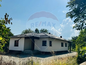 Casă / Vilă cu 4 camere de vânzare - imagine 3 Casă / Vilă cu 4 camere de vânzare - imagine 3