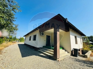 Casă / Vilă cu 4 camere de vânzare - imagine 19 Casă / Vilă cu 4 camere de vânzare - imagine 19