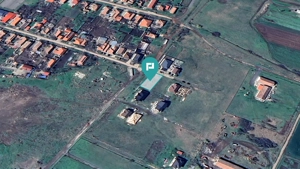 Loc de casa de 535mp în Livada