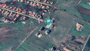 Loc de casa de 512mp în Livada