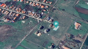 Loc de casa de 512mp în Livada