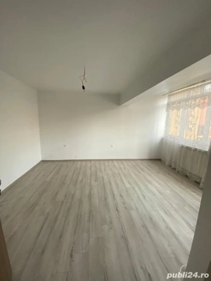 Apartament de vanzare cu garaj si afacere (bar) - imagine 3