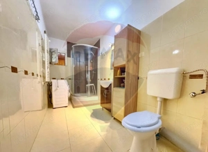 Casă / Vilă cu 6 camere de vânzare - imagine 12