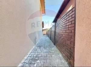 Casă / Vilă cu 6 camere de vânzare - imagine 7