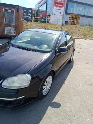 Vând autoturism Volkswagen Jetta 1.9 TDI  an 2008 - imagine 3