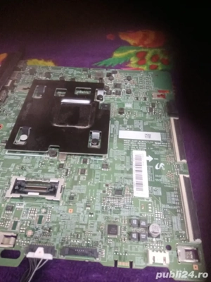 BN 41 02568 B din tv  led cu displei spart. 