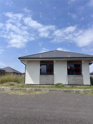 Casa la pret de apartament  Corbeanca 4 camere 2 bai 486mp in Tamasi